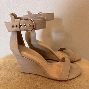 JustFab Taupe Suede Wedges